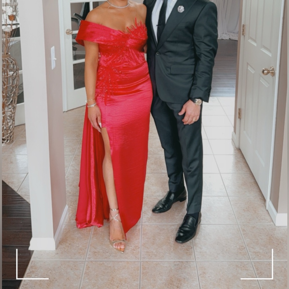 Off-Shoulder Red Satin Evening Wedding Dress with Side Slit